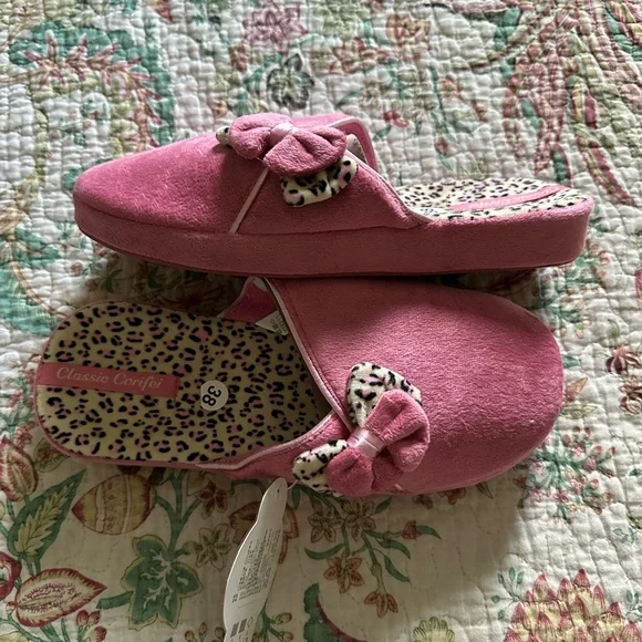Pink Women's Slippers - Picture 5 of 7
